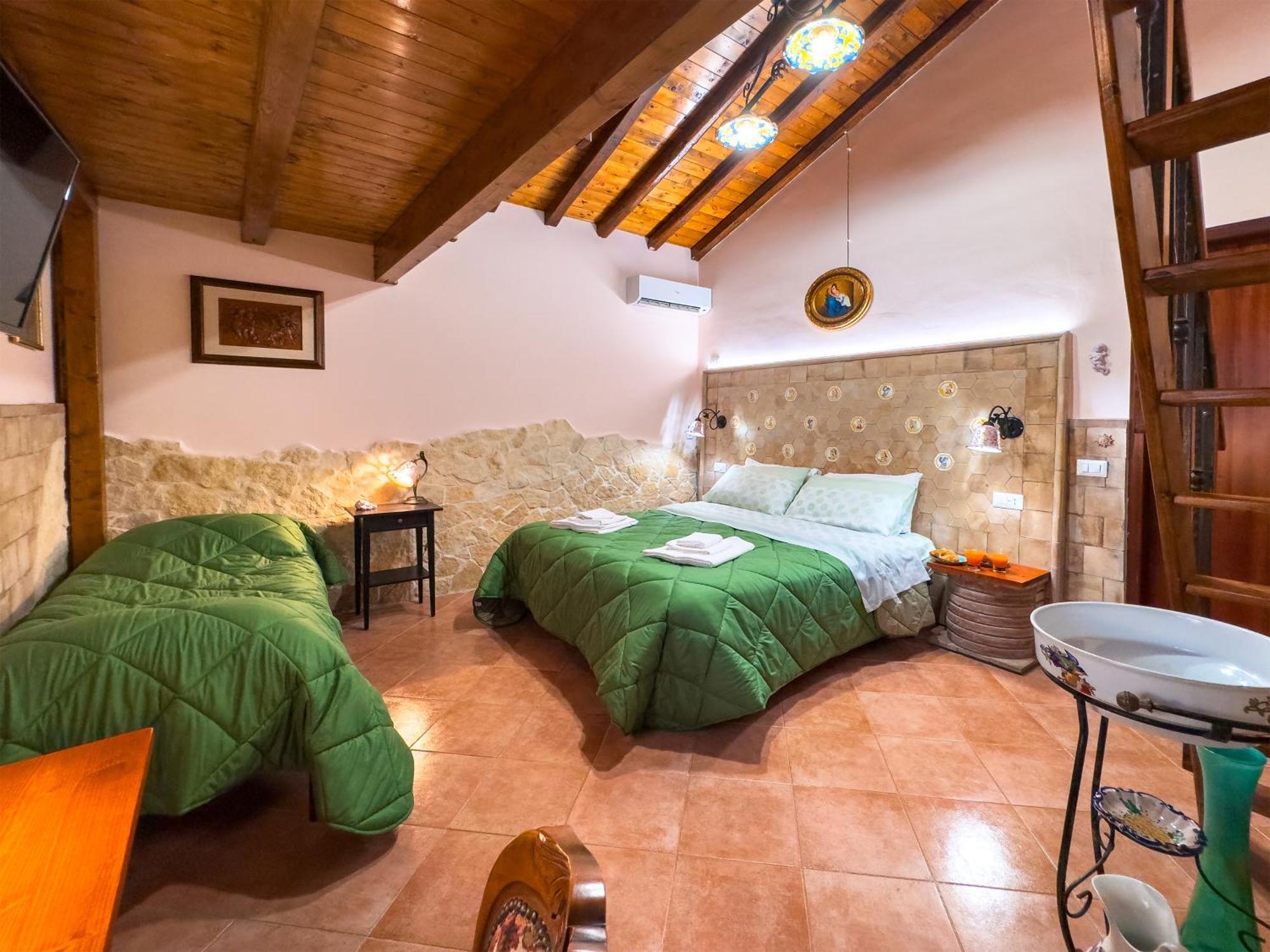 Villa Del Gelso Chalet Nel Parco Delletna Mascali Exteriör bild